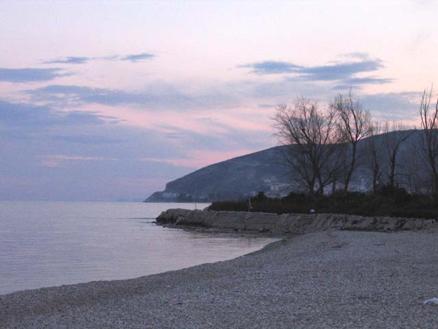 ΚΛΙΚ ΠΙΣΩ-περιοχή στους μύλους 