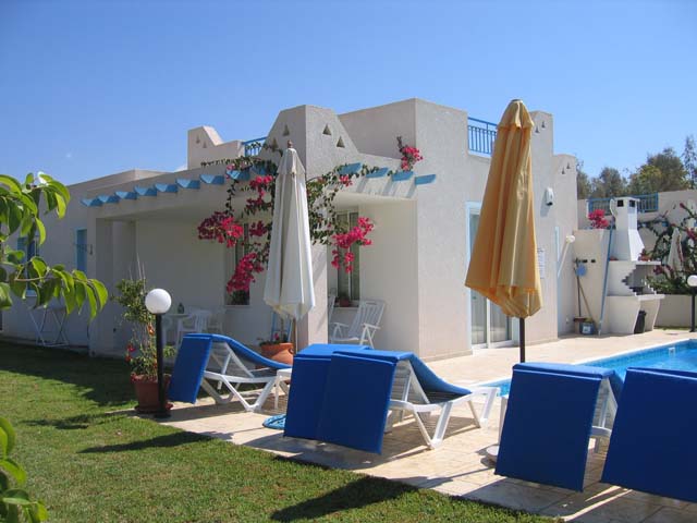 6Cyprus Holiday-villas for rent paphos 